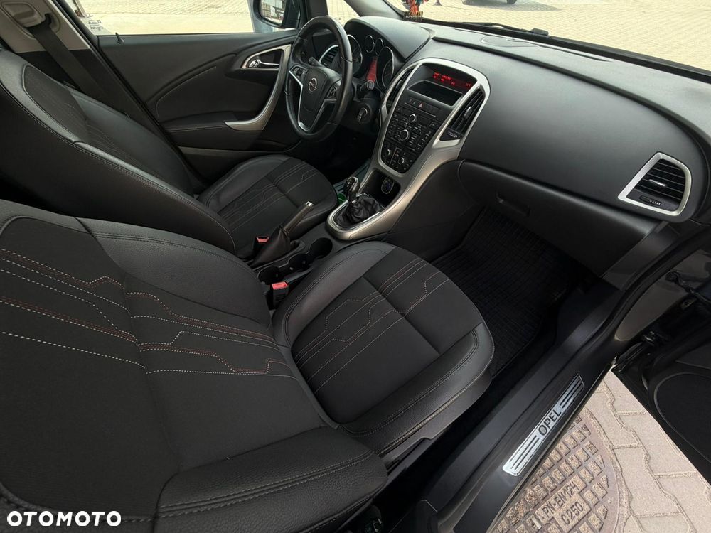 Opel Astra ver-1-4-turbo-cosmo - 22