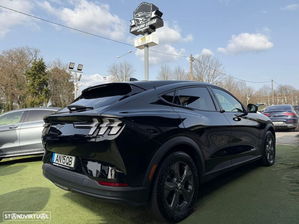 Ford Mustang Mach-E Alargada - 4