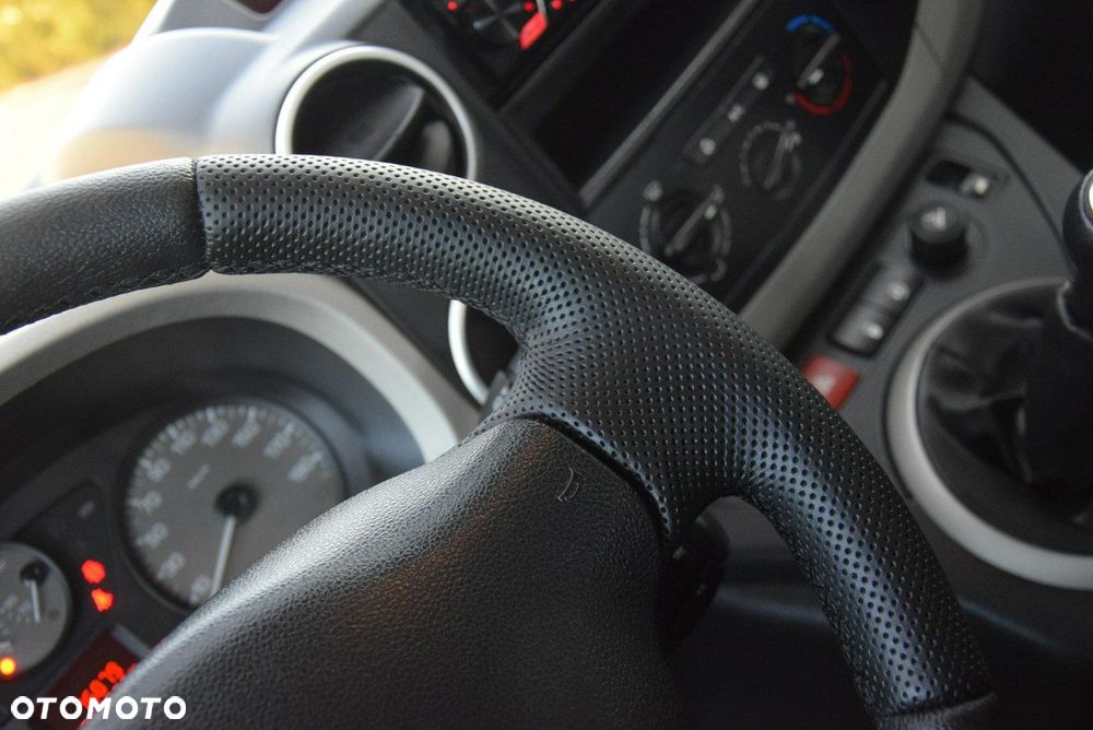 Peugeot Partner 1.6 HDi Active - 29