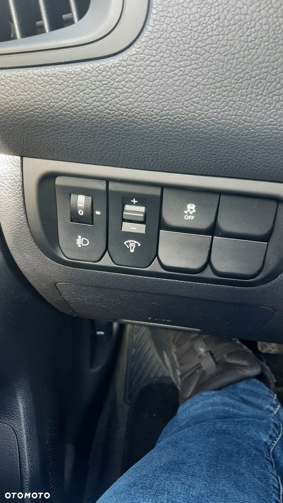 Kia Rio 1.2 Attract - 20