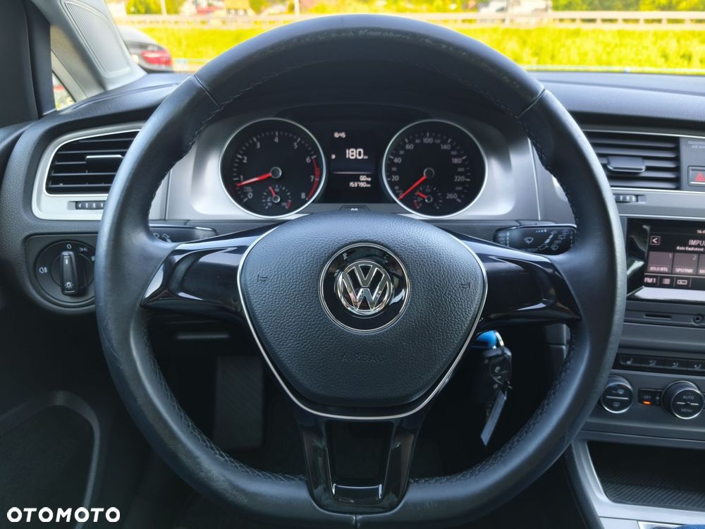 Volkswagen Golf - 21