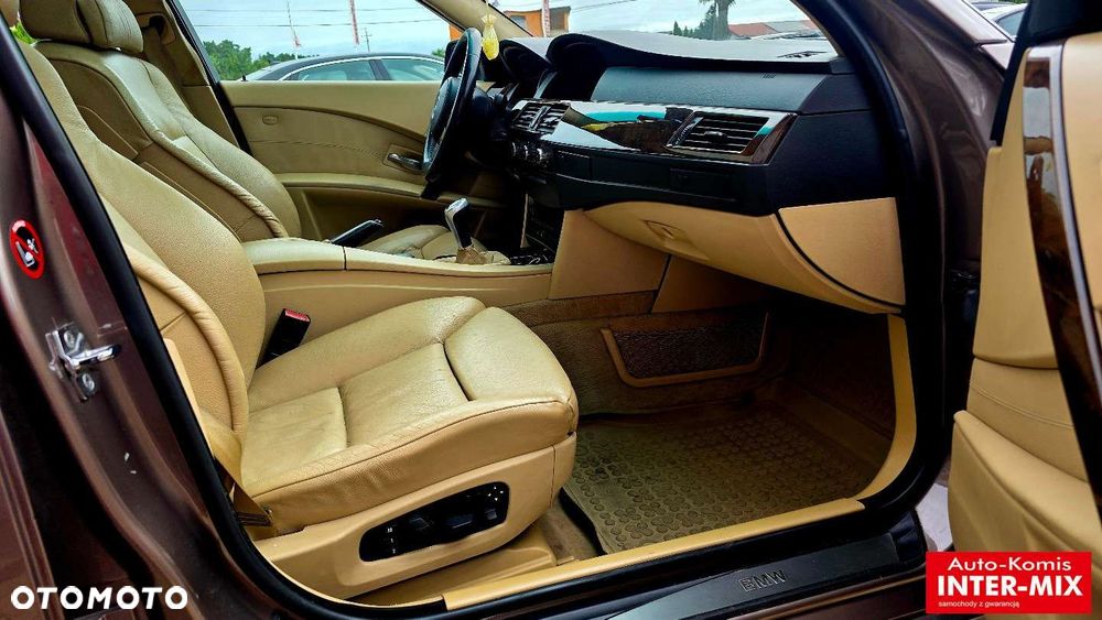 BMW Seria 5 523i - 40