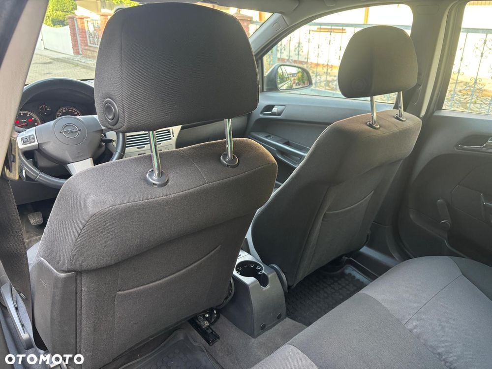 Opel Astra 1.6 - 12