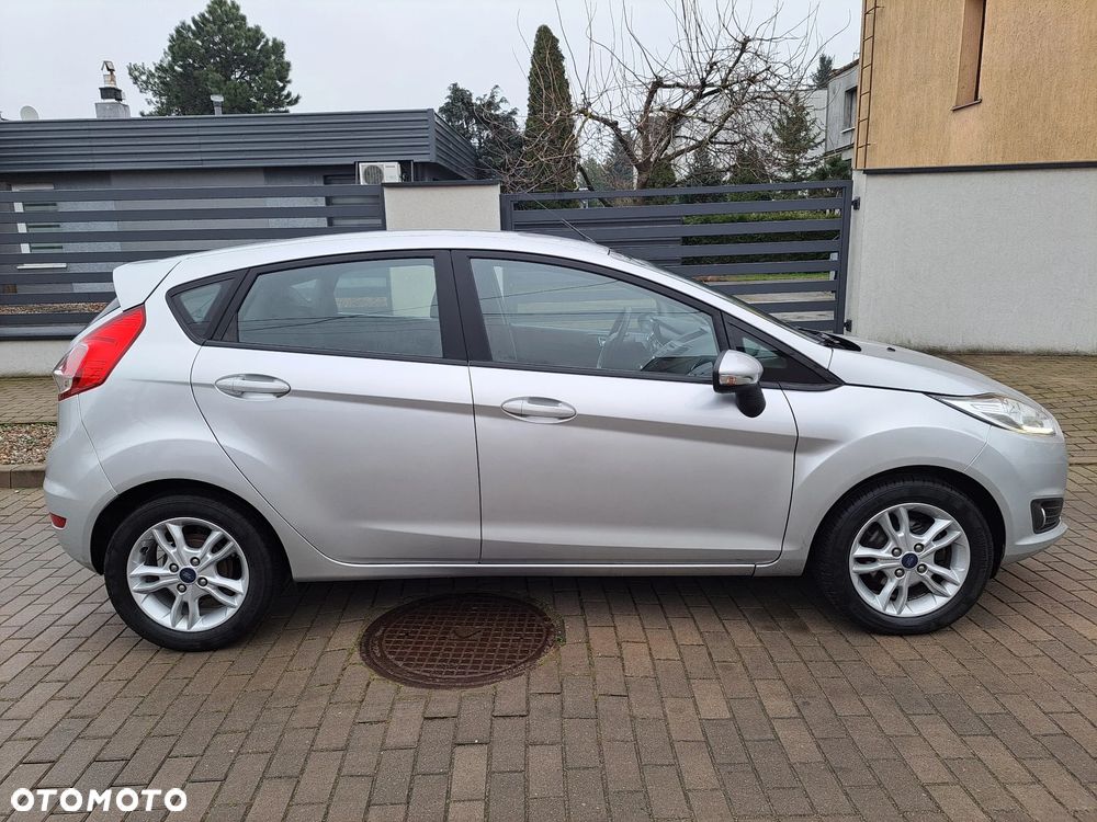 Ford Fiesta 1.25 Titanium EU5 - 13