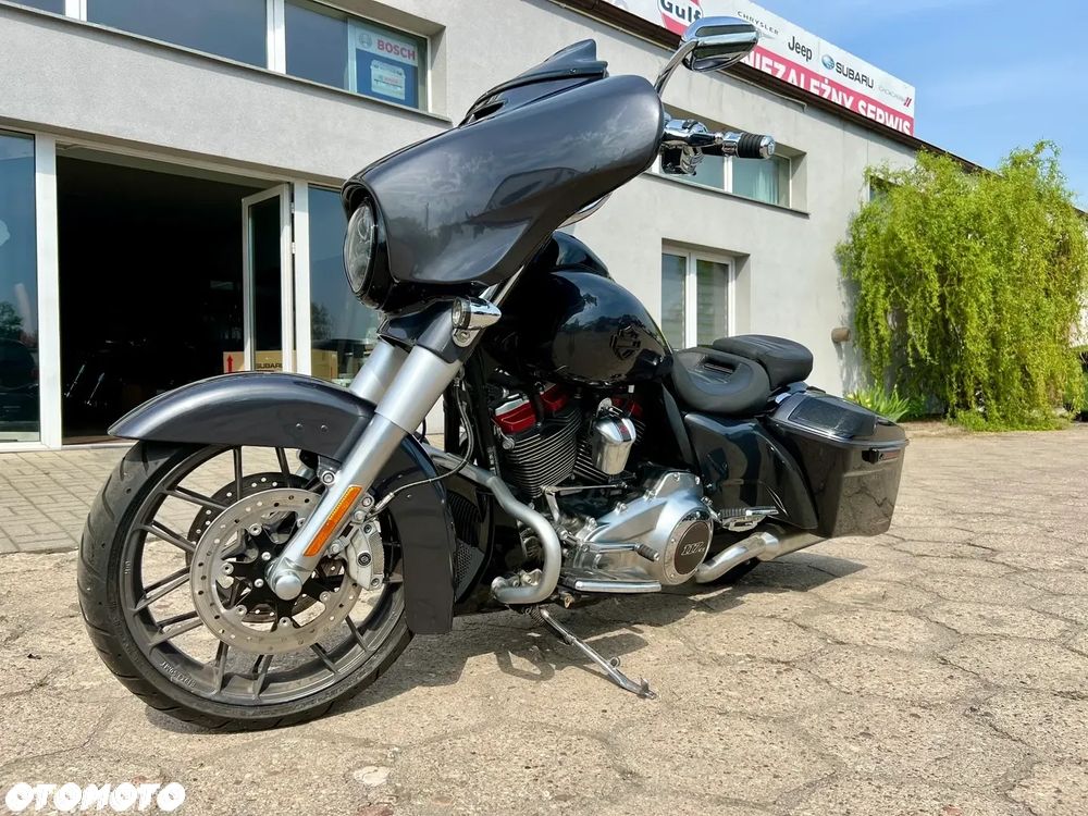 Harley-Davidson CVO Street Glide - 3