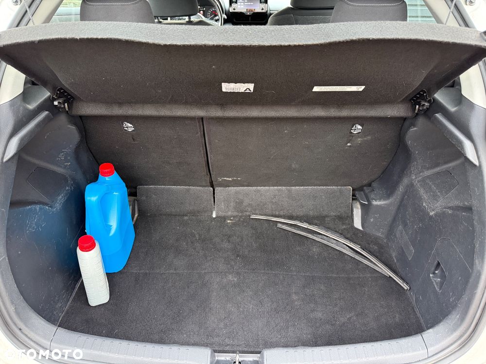 Toyota Yaris 1.5 Comfort - 13