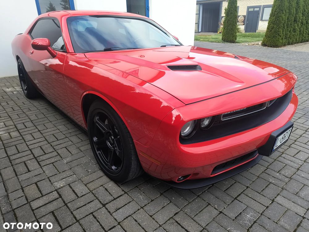 Dodge Challenger - 4
