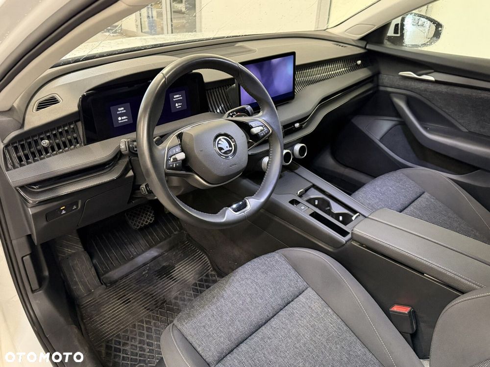 Skoda Superb 2.0 TDI SCR Essence DSG - 10