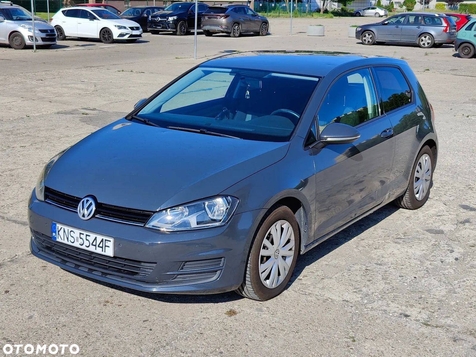 Volkswagen Golf - 1