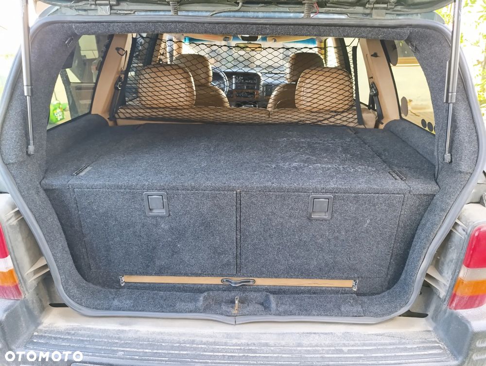 Jeep Grand Cherokee 4.0 Laredo - 12