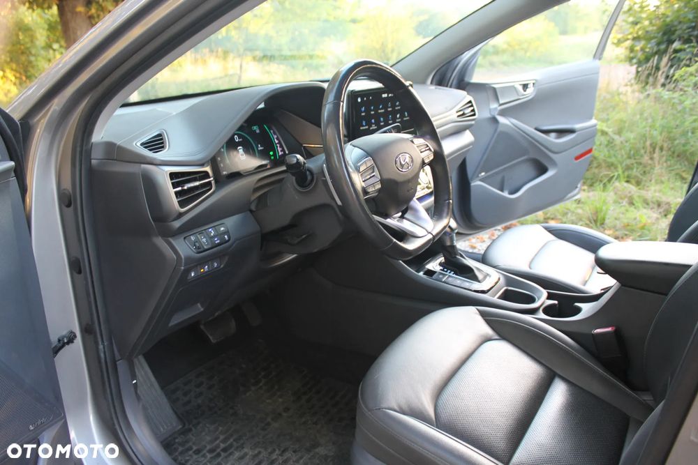 Hyundai IONIQ - 20