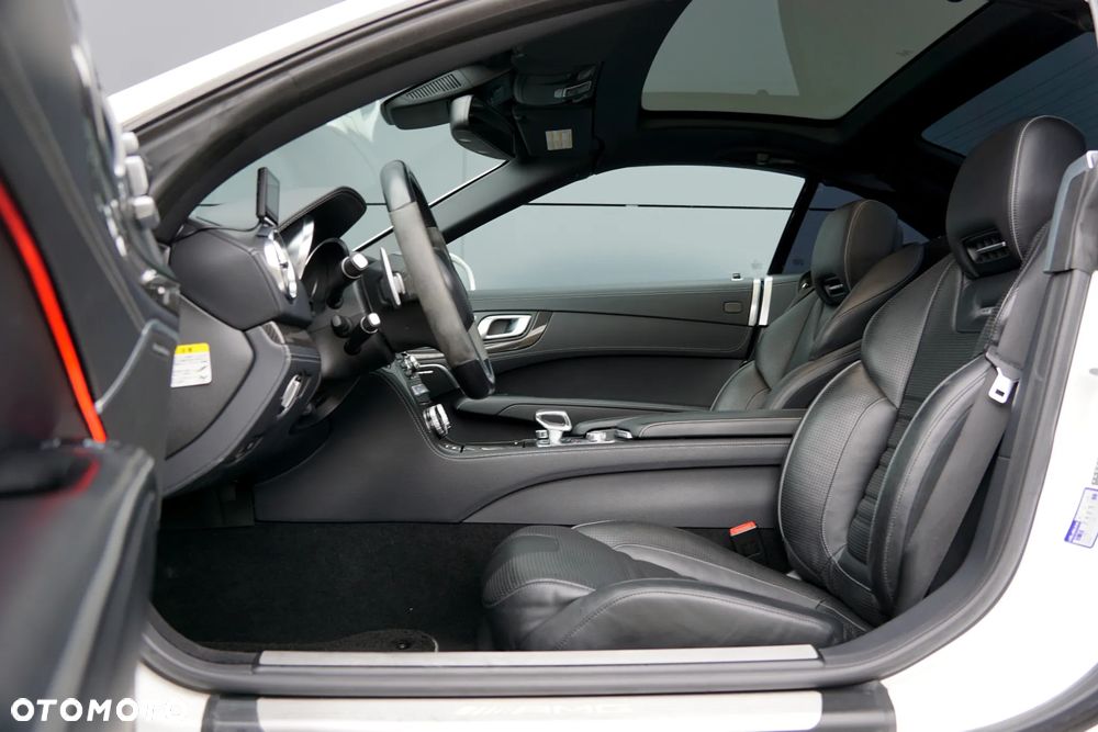 Mercedes-Benz SL 63 AMG AMG Speedshift MCT 7-Gang Sportgetriebe AMG Performance Package - 26