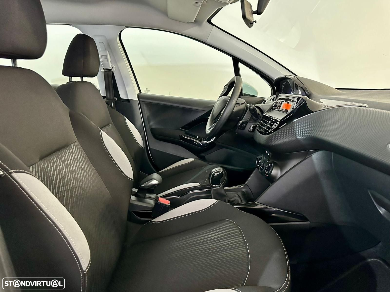 Peugeot 2008 1.2 VTi Access - 17