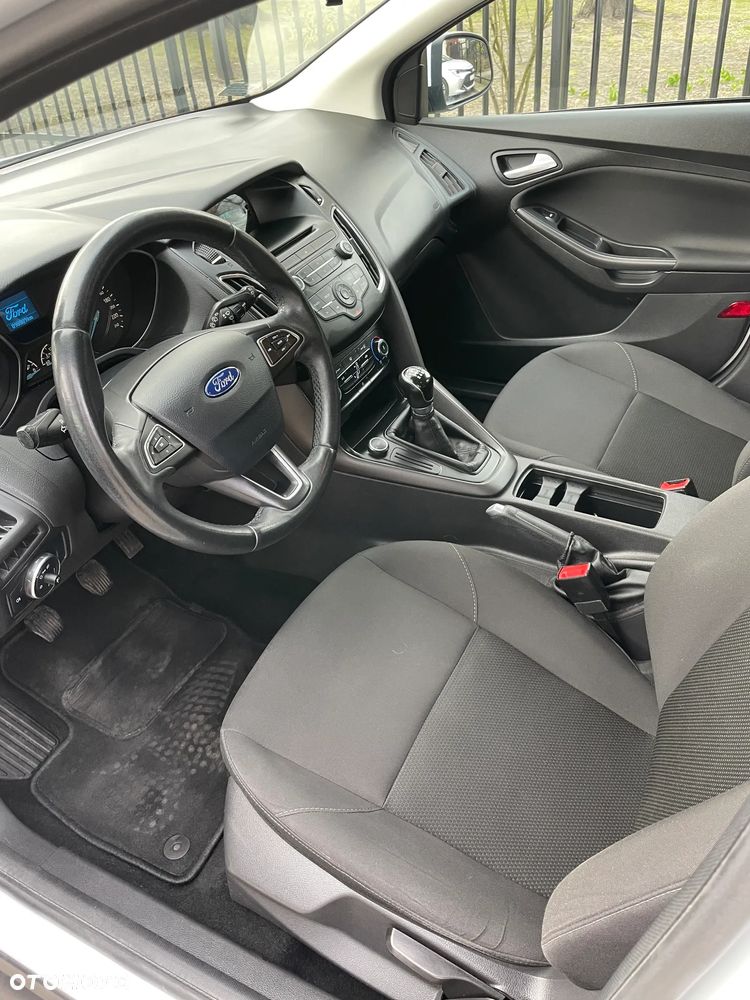 Ford Focus 1.6 Trend - 11