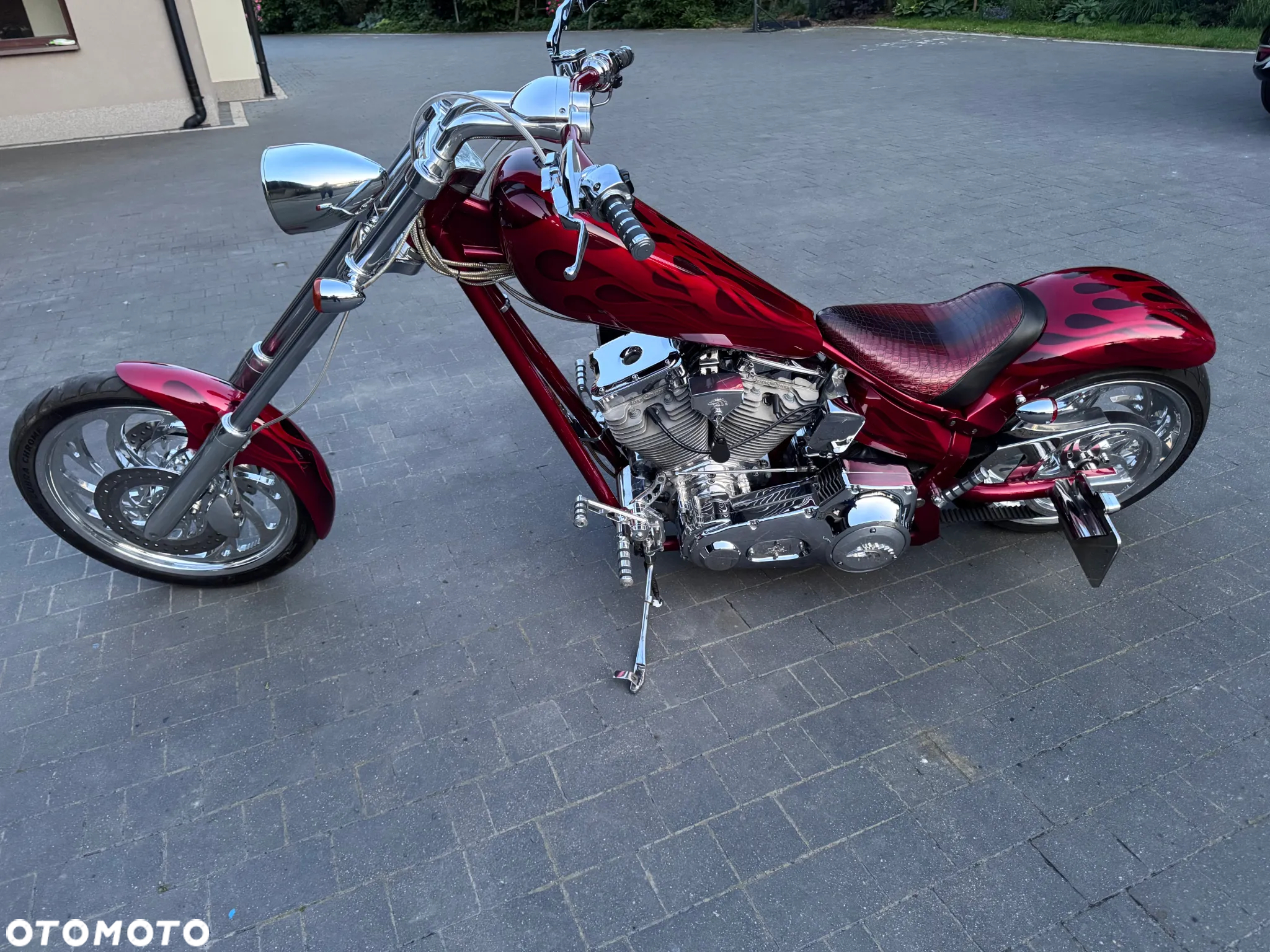 Harley-Davidson Softail Custom - 2