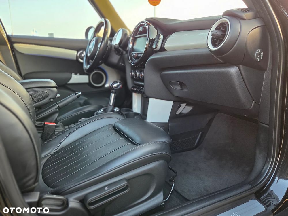 MINI Cooper S Standard - 34