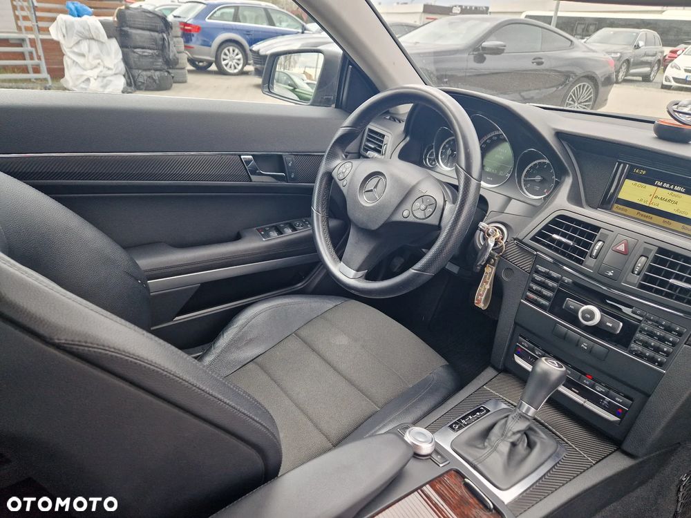 Mercedes-Benz Klasa E - 24