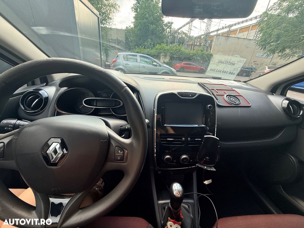 Renault Clio - 9