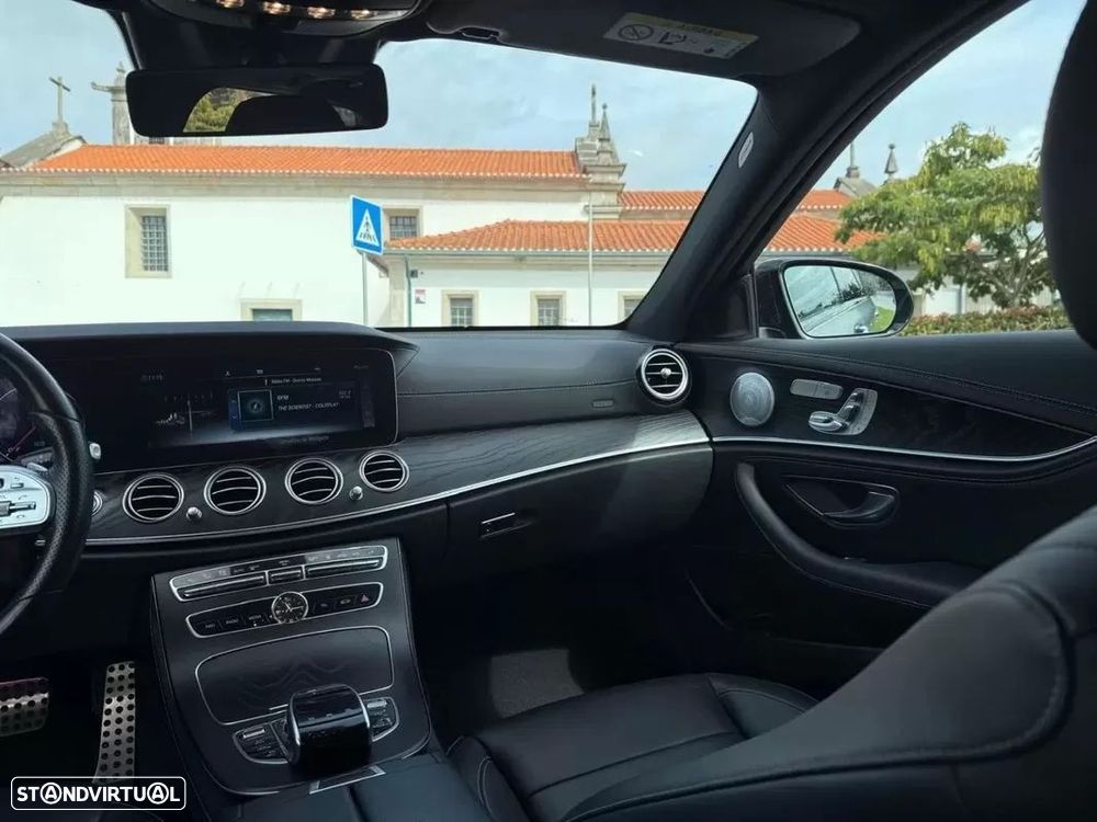 Mercedes-Benz E 300 de AMG Line - 17