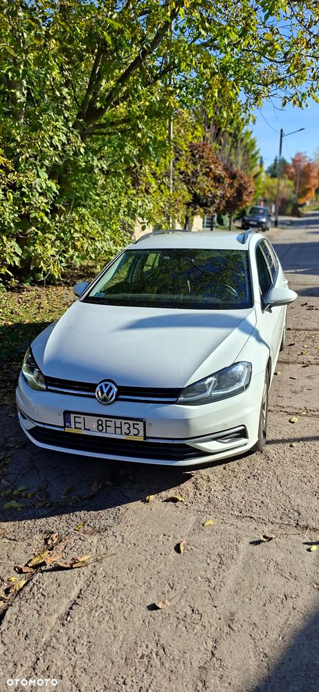 2019 Volkswagen Golf, photograph 1