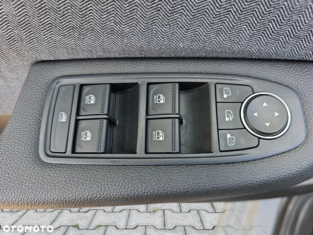 Renault Clio 1.6 E-TECH Full Hybrid 145 Techno - 25