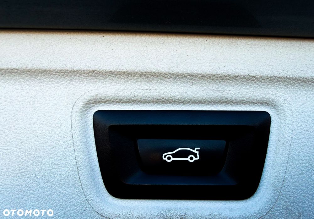 BMW Seria 3 320d - 29