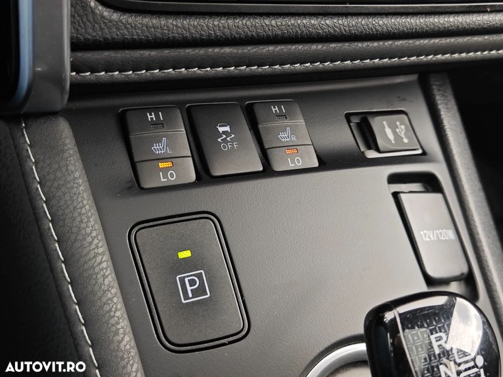 Toyota Auris 1.8 L VVT-i TS Hybrid Sol+ - 19