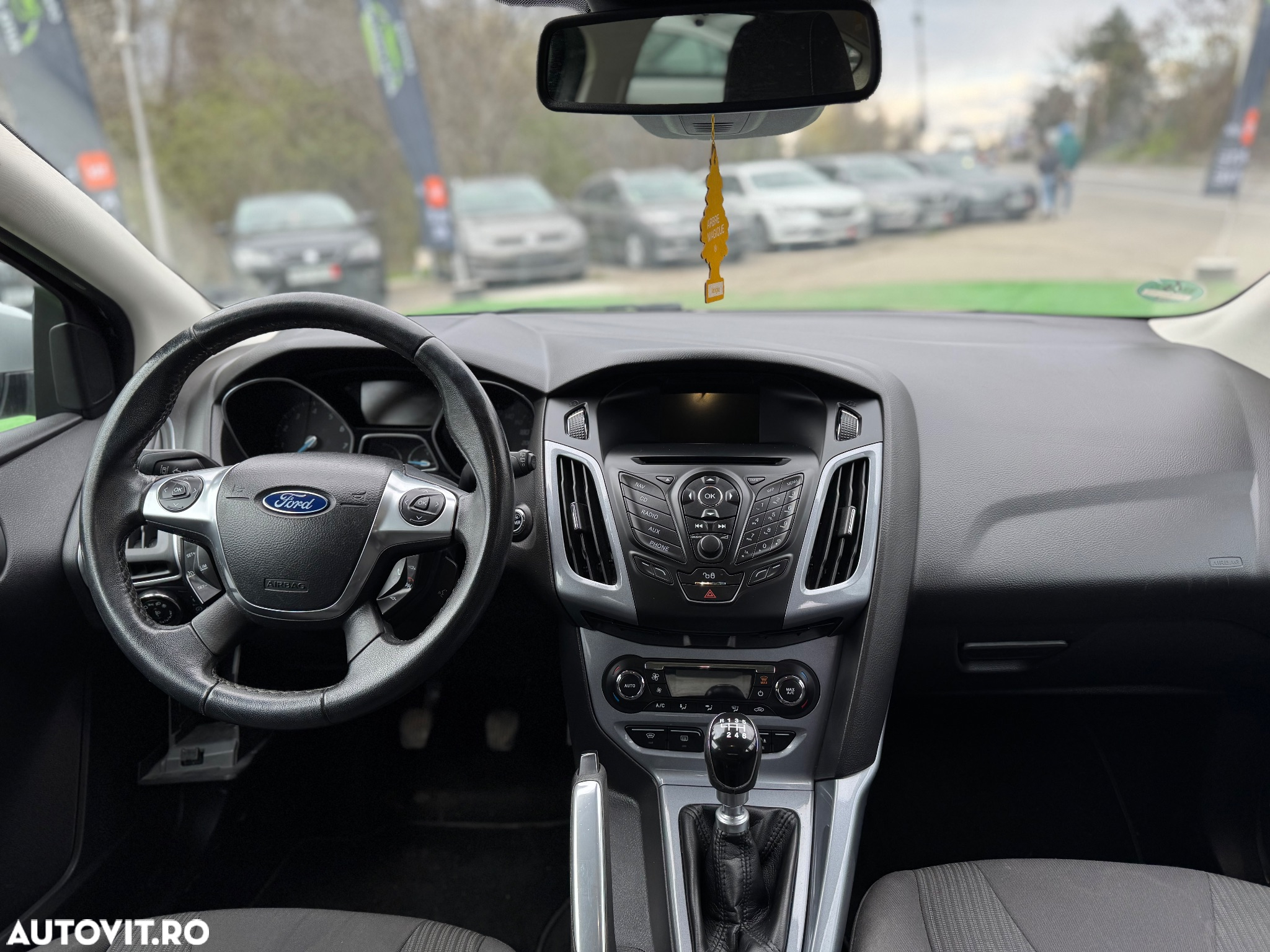 Ford Focus - 8