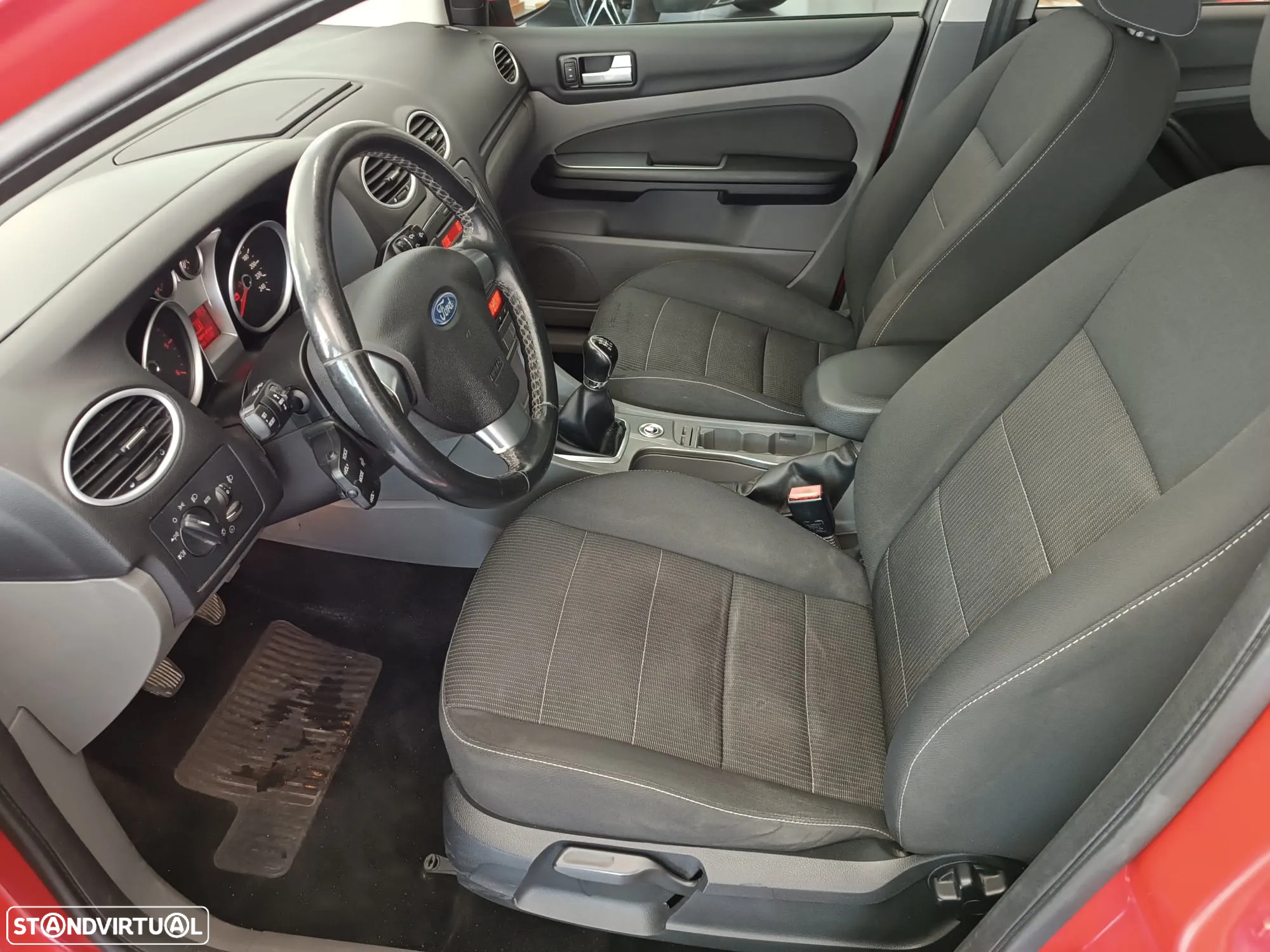Ford Focus SW 1.8 TDCi Titanium - 9
