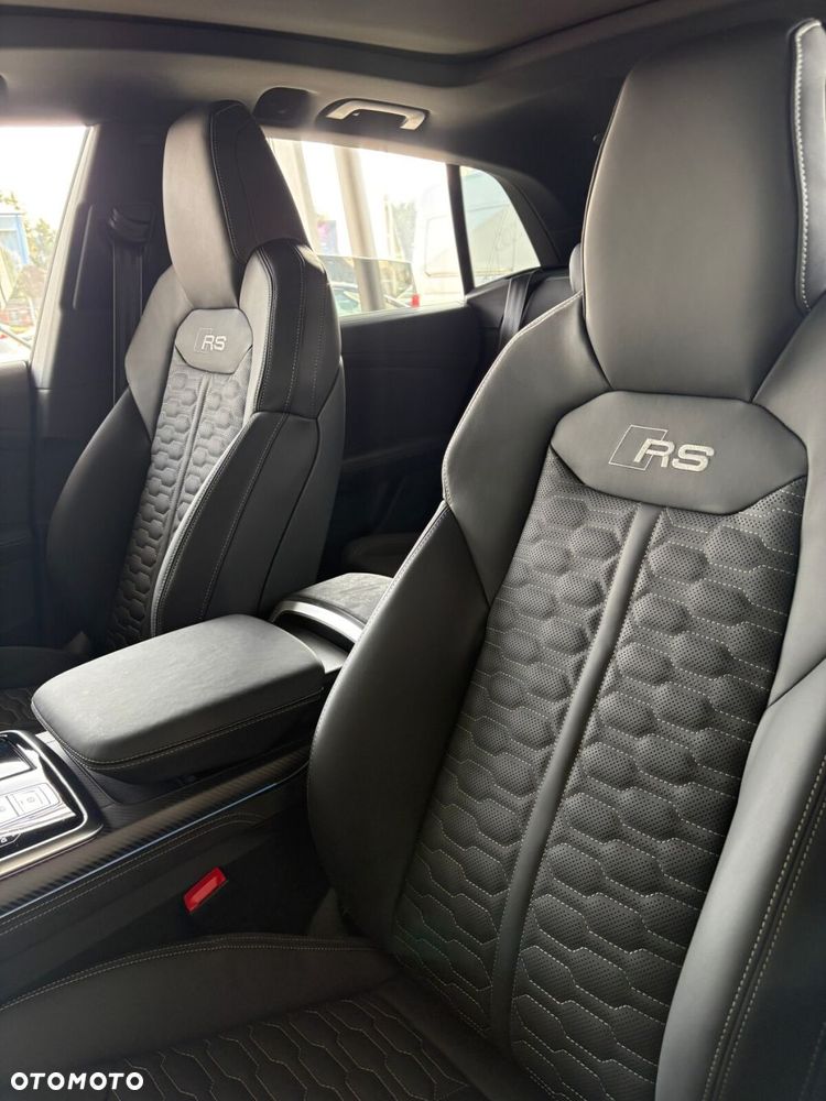 Audi RS Q8 - 21