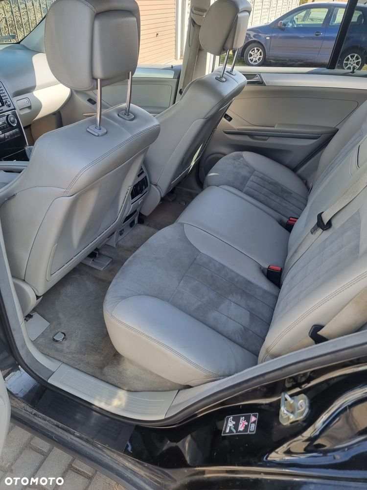 Mercedes-Benz ML - 8