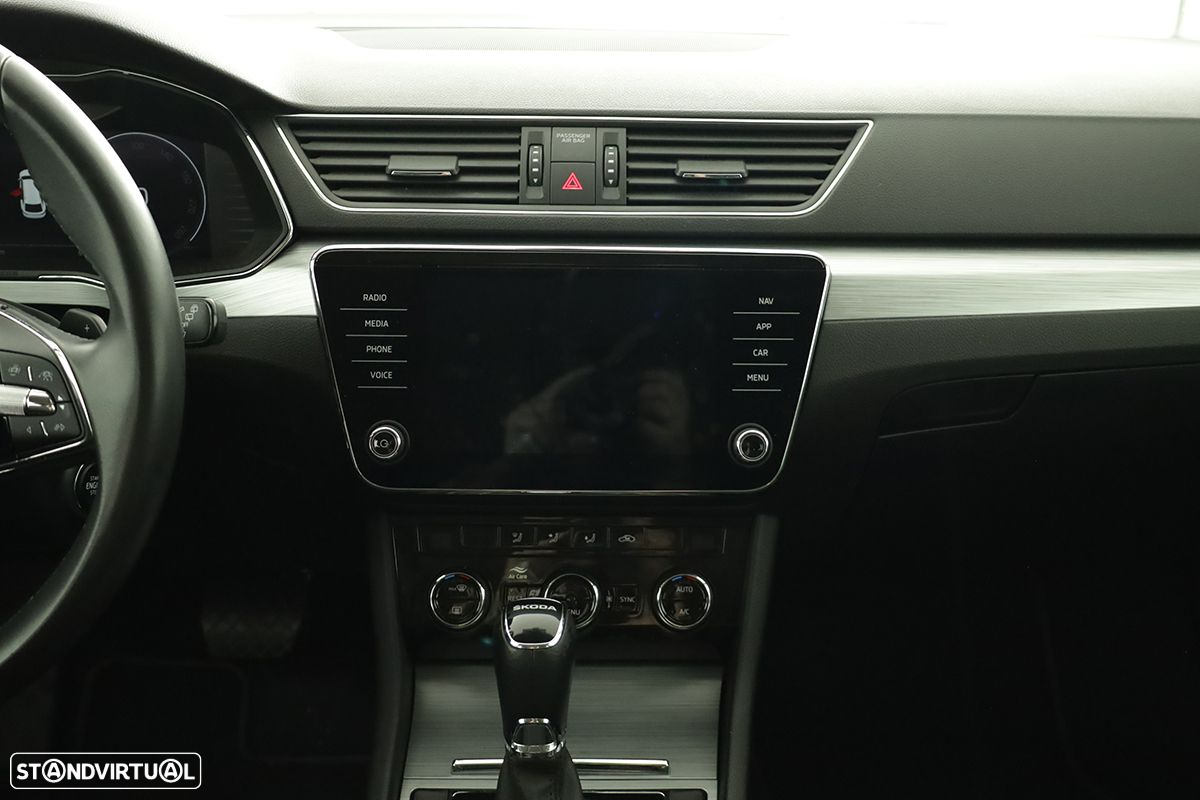 Skoda Superb Break 2.0 TDI Ambition DSG - 8