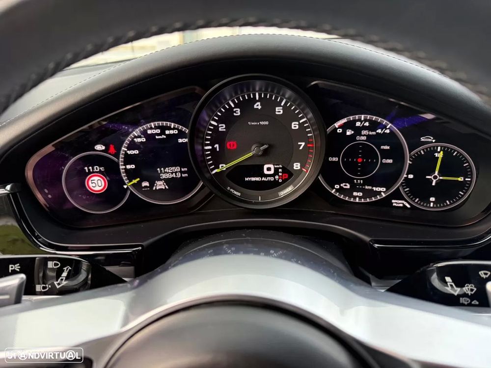 Porsche Panamera 4 E-Hybrid - 29