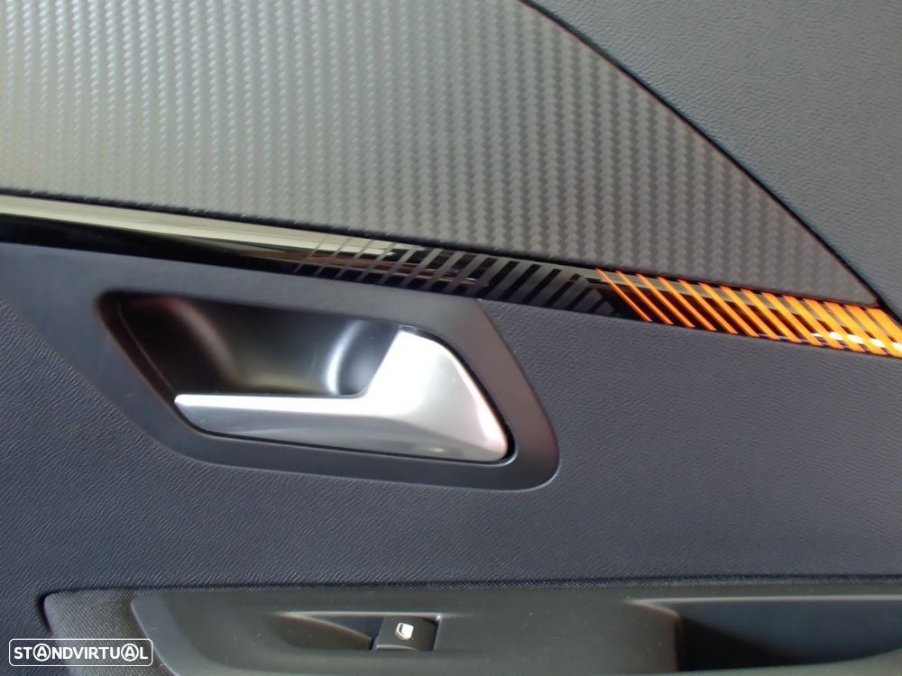 Peugeot e-208 - 14