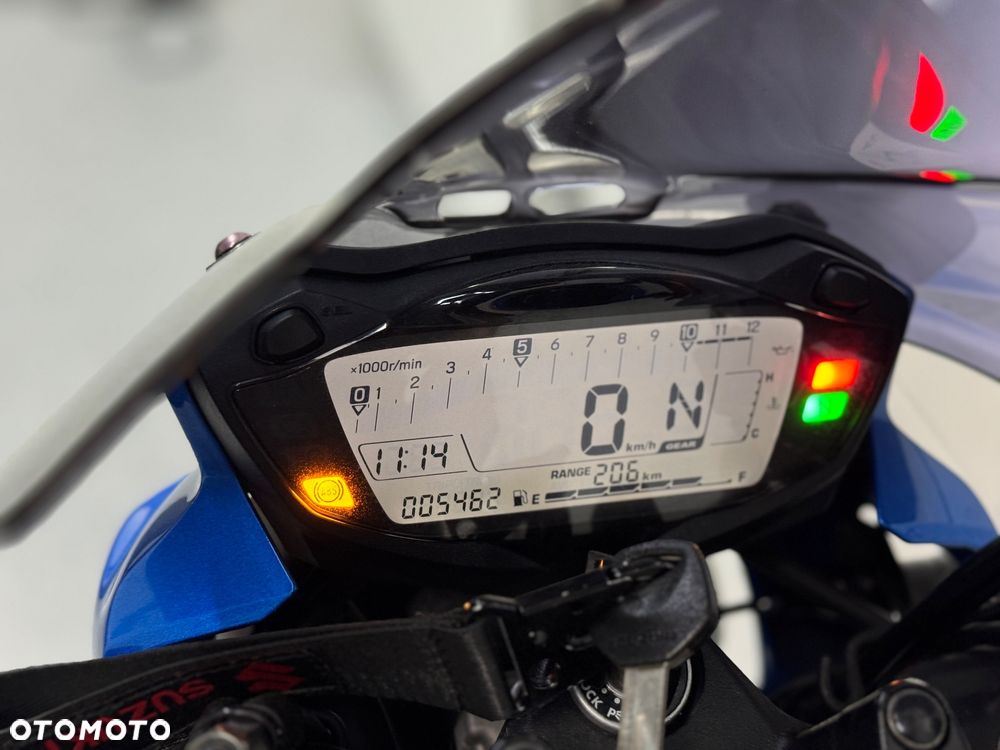 Suzuki SV - 25