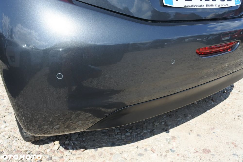 Peugeot 208 PureTech 82 Start & Stop Allure - 24