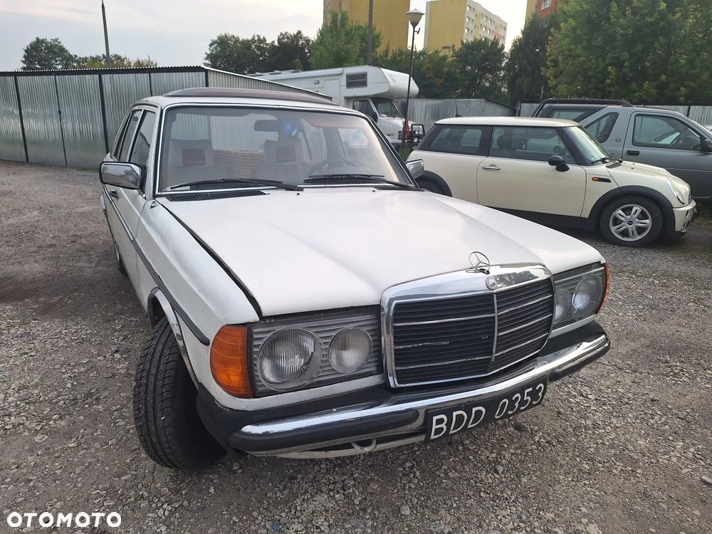 Mercedes-Benz W123 - 3
