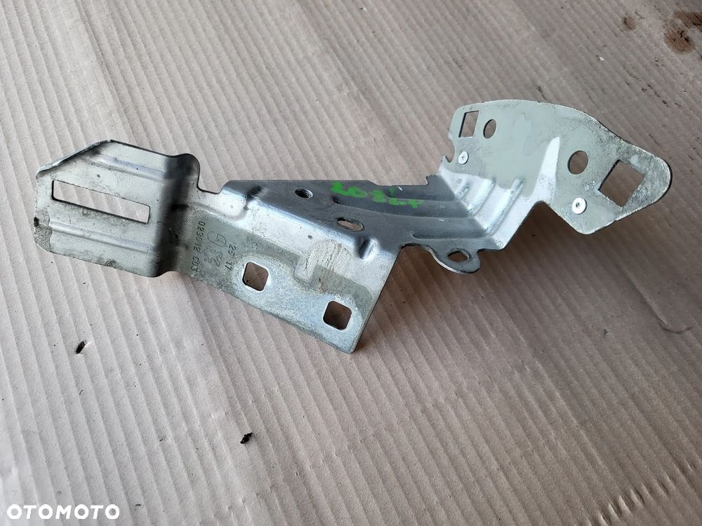 Wspornik mocowanie błotnika lewego przedniego Peugeot 208 I EZR - 5
