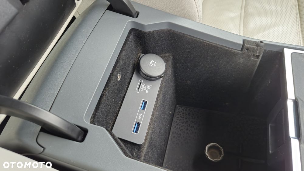 Jaguar E-Pace D150 AWD SE - 24