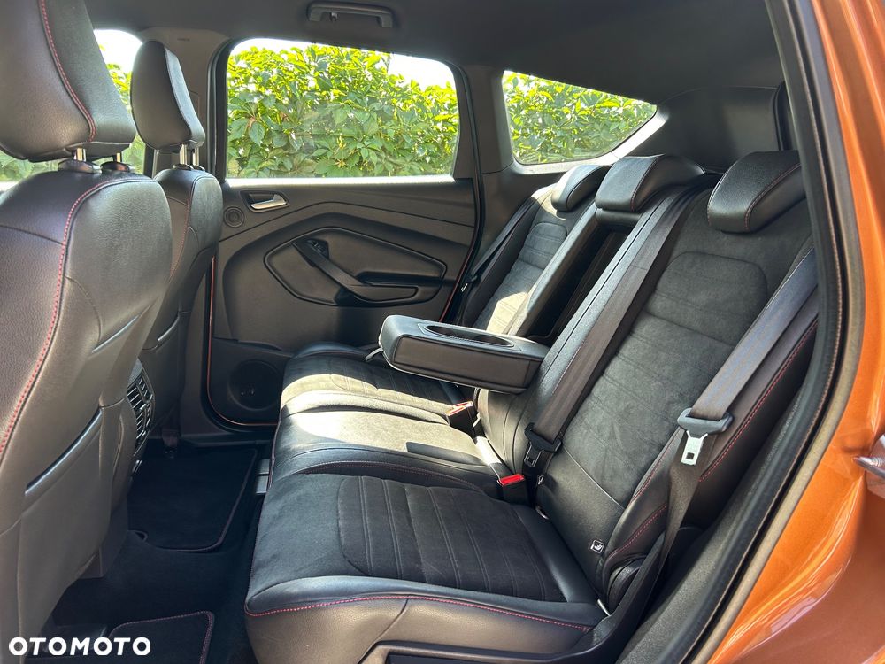 Ford Kuga 2.0 TDCi 4x4 ST-Line - 25