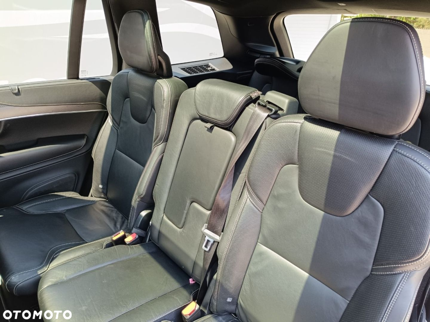 Volvo XC 90 D5 SCR AWD R-Design 7os - 34