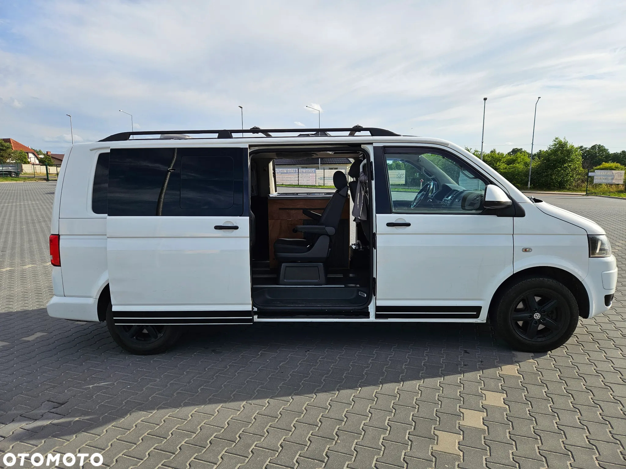 Volkswagen Multivan - 7