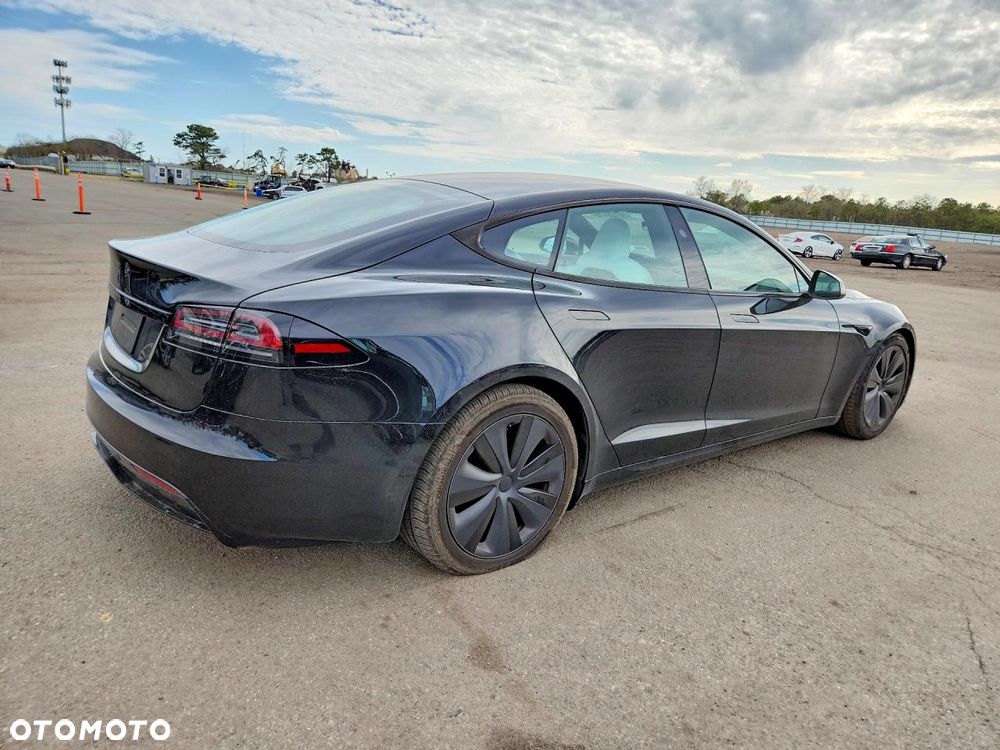 Tesla Model S AWD - 4