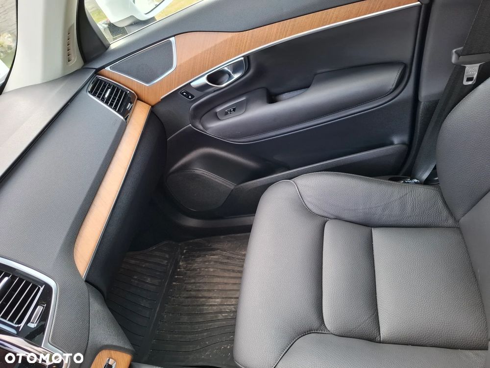 Volvo XC 90 T8 AWD Recharge Geartronic Inscription Edition - 10