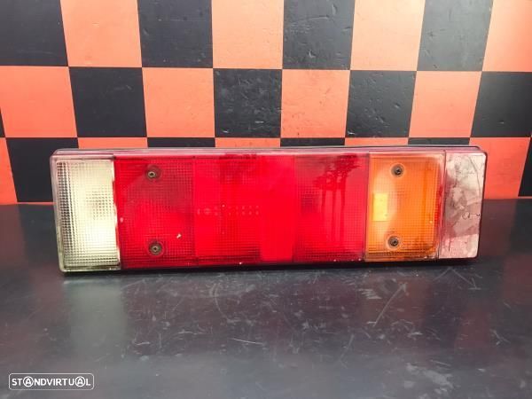 Farolim Stop Direito Toyota Dyna Camião De Plataforma/Chassis (Kd_, Ly - 1