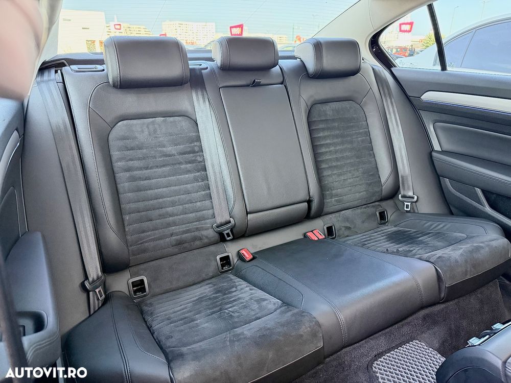 Volkswagen Passat 2.0 TSI 4Motion DSG Highline - 32