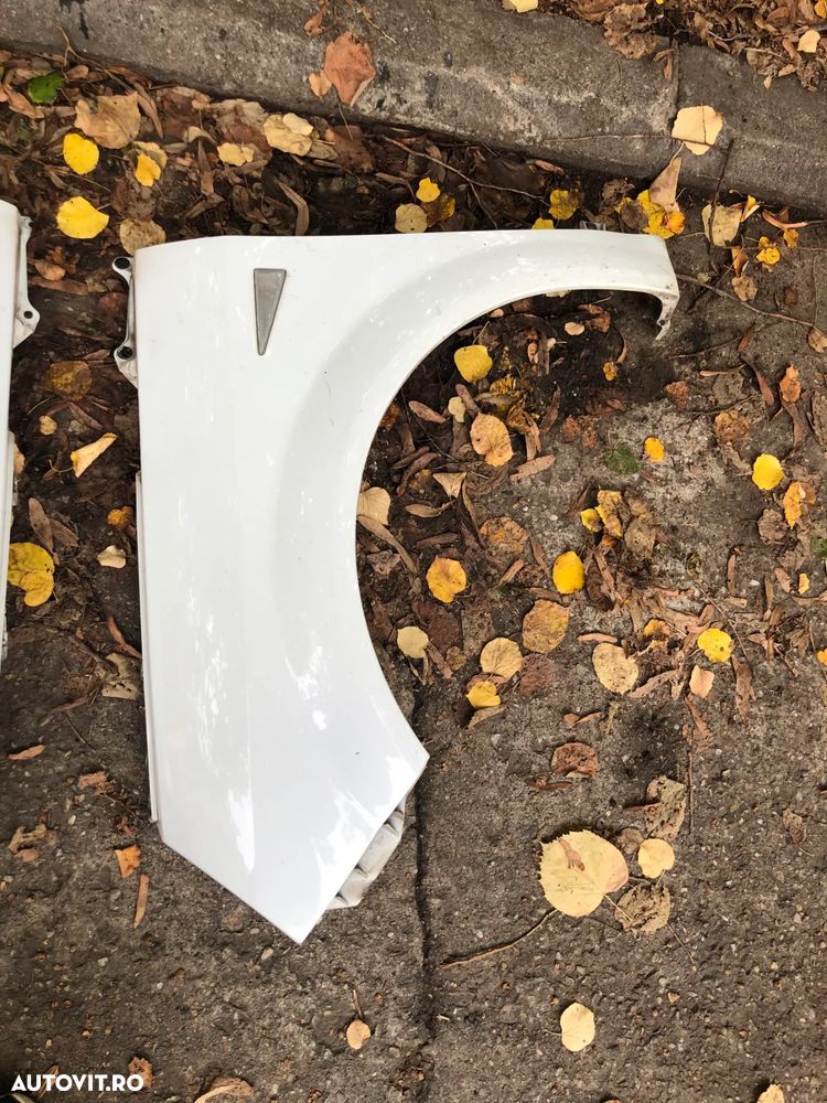 Aripa stanga/Aripa dreapta fata Renault Scenic 2005 alb - 3