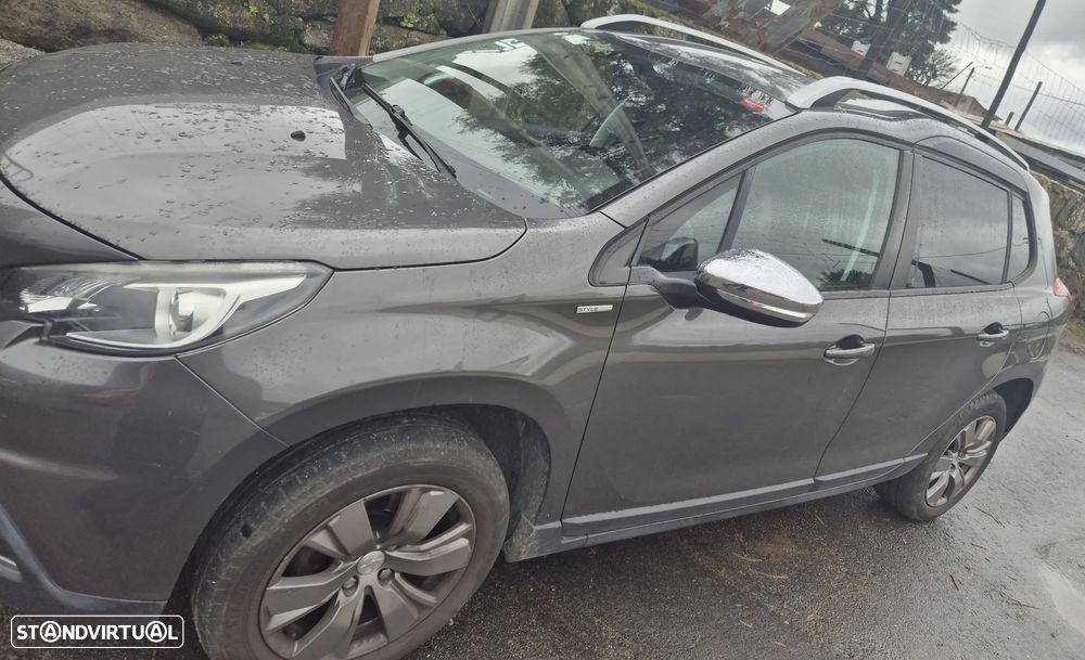 Peugeot 2008 1.2 PureTech Allure - 2