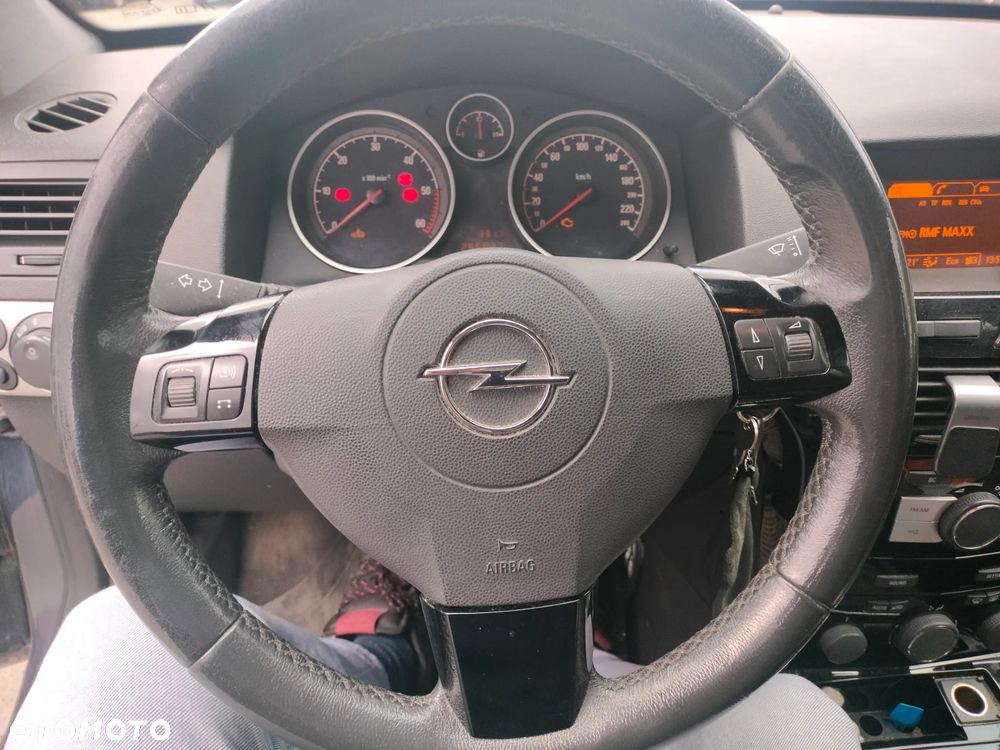 Opel Astra 1.7 CDTI Cosmo - 10