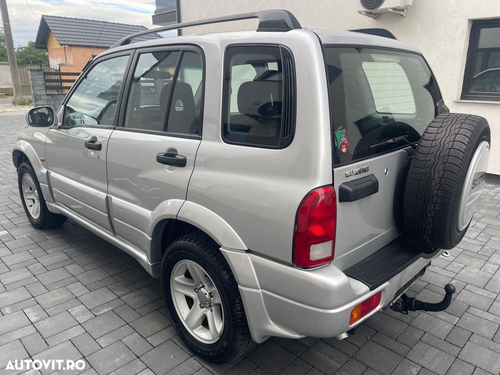 Suzuki Grand Vitara 2.0i - 4